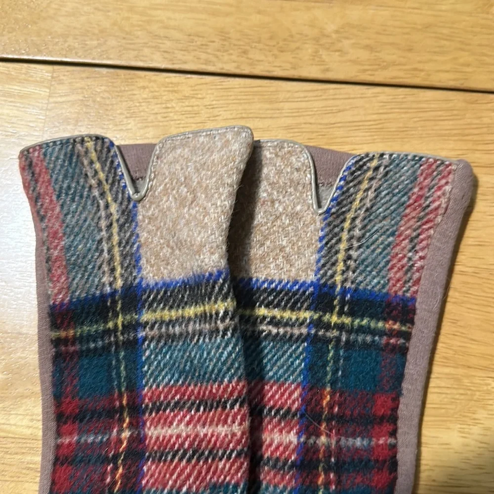 Plaid gloves - Picture 3 of 3